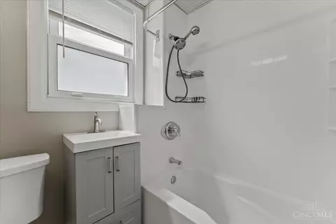 Bath - 6820 Alpine Ave, Silverton, OH 45236 photo 1 of 3