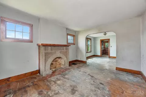 Living - 5807 Elder St, Fairfax, OH 45227 photo 1 of 7
