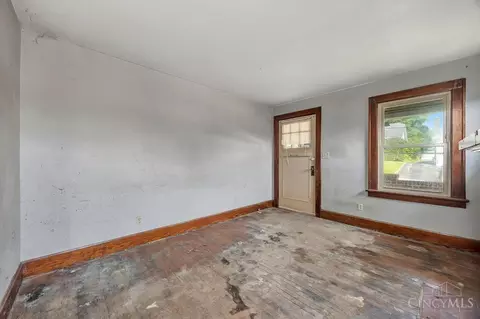 Living - 5807 Elder St, Fairfax, OH 45227 photo 4 of 7