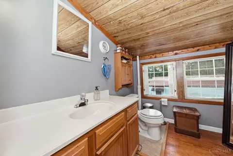Bath - 213 Highland Ave, Blanchester, OH 45107 photo 2 of 4