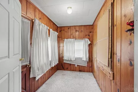 Entry Way - 8317 Lake Ave, Cincinnati, OH 45236 photo 1 of 2