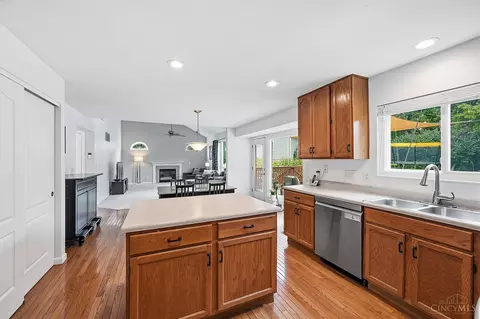 Kitchen - 4603 Allison Ln, Batavia, OH 45103 photo 4 of 4