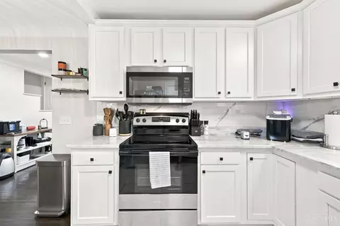 Kitchen - 1467 Larann Ln, Cincinnati, OH 45231 photo 3 of 3