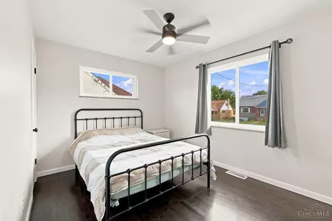 Bedroom - 1467 Larann Ln, Cincinnati, OH 45231 photo 3 of 3