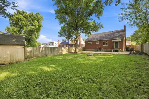Exterior - 1467 Larann Ln, Cincinnati, OH 45231 photo 5 of 5