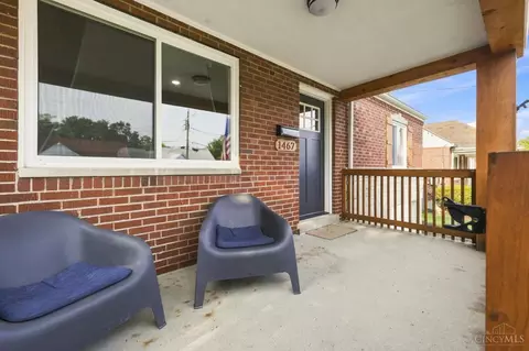 Exterior - 1467 Larann Ln, Cincinnati, OH 45231 photo 3 of 5