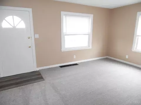 Living - 1029 Laurel Ave, Hamilton, OH 45015 photo 1 of 1