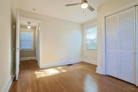Bedroom - 3000 Mapleleaf Ave, Cincinnati, OH 45213 photo 5 of 5
