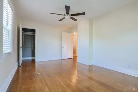 Bedroom - 3000 Mapleleaf Ave, Cincinnati, OH 45213 photo 3 of 5