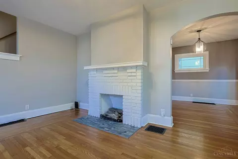 Living - 3000 Mapleleaf Ave, Cincinnati, OH 45213 photo 6 of 6