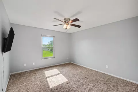 Bedroom - 2004 Crest Rd, Forest Park, OH 45240 photo 2 of 5