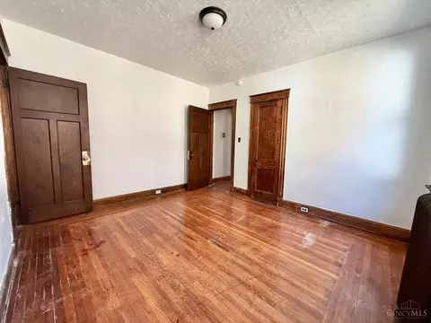 Bedroom - 548 Carplin Pl, Cincinnati, OH 45229 photo 1 of 3