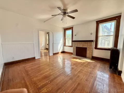 Living - 548 Carplin Pl, Cincinnati, OH 45229 photo 4 of 5