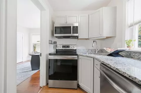 Kitchen - 6733 Buckingham Pl, Cincinnati, OH 45227 photo 1 of 2
