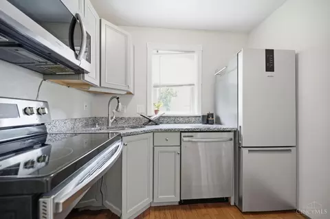 Kitchen - 6733 Buckingham Pl, Cincinnati, OH 45227 photo 2 of 2