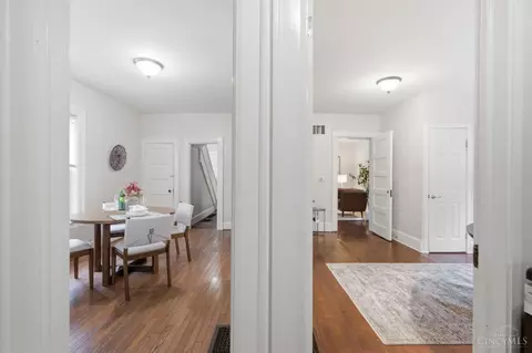 Entry Way - 6733 Buckingham Pl, Cincinnati, OH 45227 photo 5 of 5