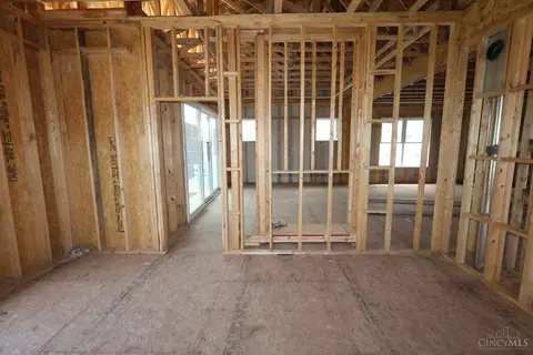 Entry Way - 5731 Chesapeake Trl, Cincinnati, OH 45248 photo 9 of 10