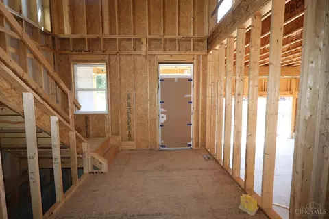 Entry Way - 5731 Chesapeake Trl, Cincinnati, OH 45248 photo 1 of 10