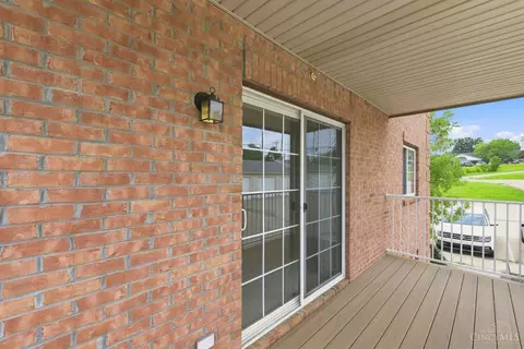 Exterior - 3383 Emerald Lakes Dr, Cincinnati, OH 45211 photo 3 of 4