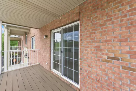 Exterior - 3383 Emerald Lakes Dr, Cincinnati, OH 45211 photo 2 of 4