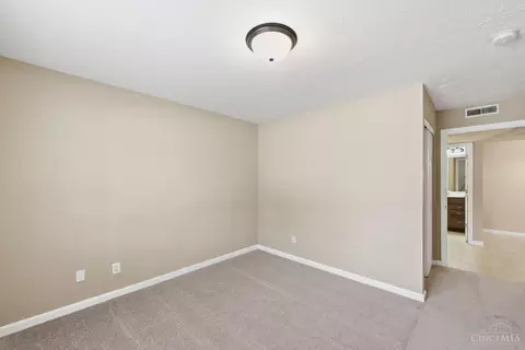 Bedroom - 3383 Emerald Lakes Dr, Cincinnati, OH 45211 photo 1 of 4