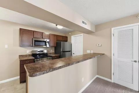 Kitchen - 3383 Emerald Lakes Dr, Cincinnati, OH 45211 photo 7 of 7