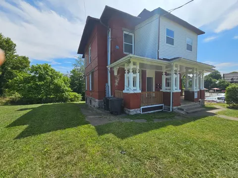 Exterior - 3636 Reading Rd, Cincinnati, OH 45229 photo 2 of 4
