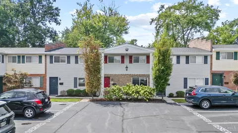 7752 Montgomery Rd, Cincinnati, OH 45236