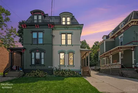 Exterior - 2656 Bellevue Ave, Cincinnati, OH 45219 photo 3 of 5