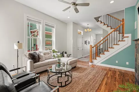 Living - 2656 Bellevue Ave, Cincinnati, OH 45219 photo 3 of 3
