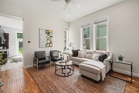 Living - 2656 Bellevue Ave, Cincinnati, OH 45219 photo 2 of 3