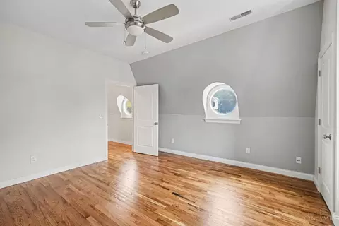Bedroom - 2656 Bellevue Ave, Cincinnati, OH 45219 photo 6 of 8