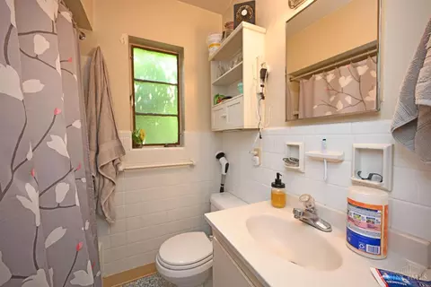 Bath - 3731 Center, Cincinnati, OH 45227 photo 2 of 3