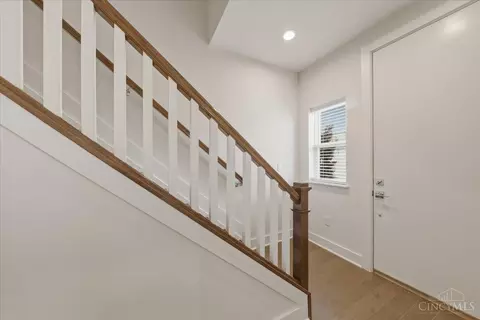 Entry Way - 3908 Edwards Rd, Cincinnati, OH 45209 photo 3 of 6