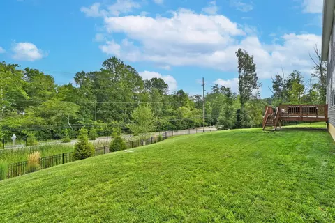 Exterior - 970 Crestpoint Ct, Cincinnati, OH 45245 photo 8 of 11