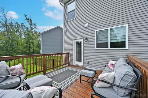 Exterior - 970 Crestpoint Ct, Cincinnati, OH 45245 photo 5 of 11