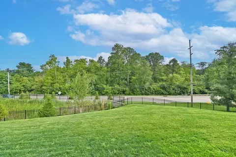 Exterior - 970 Crestpoint Ct, Cincinnati, OH 45245 photo 7 of 11