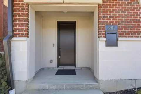 Exterior - 3912 Edwards Rd, Cincinnati, OH 45209 photo 1 of 4
