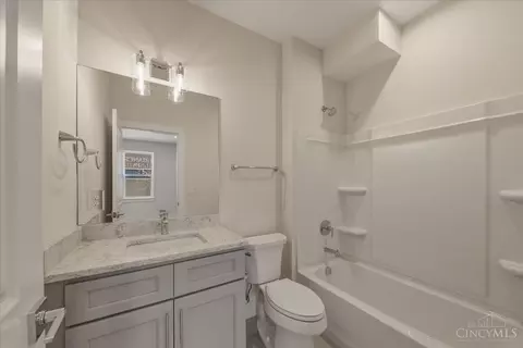 Bath - 3912 Edwards Rd, Cincinnati, OH 45209 photo 1 of 7