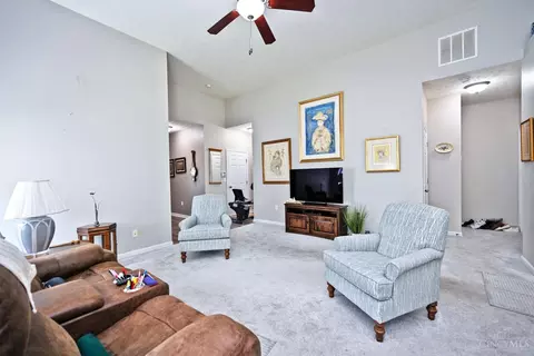 Living - 4141 Gensen Loop, Cincinnati, OH 45245 photo 2 of 2