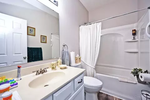 Bath - 4141 Gensen Loop, Cincinnati, OH 45245 photo 3 of 3