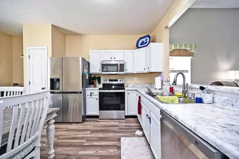 Kitchen - 4141 Gensen Loop, Cincinnati, OH 45245 photo 1 of 2