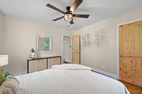 Bedroom - 6838 Roe St, Cincinnati, OH 45227 photo 3 of 7