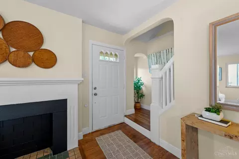 Entry Way - 6838 Roe St, Cincinnati, OH 45227 photo 3 of 3