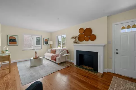 Living - 6838 Roe St, Cincinnati, OH 45227 photo 4 of 4