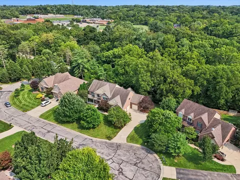 View/Area - 6311 Mercers Pointe Dr, Cincinnati, OH 45244 photo 2 of 3