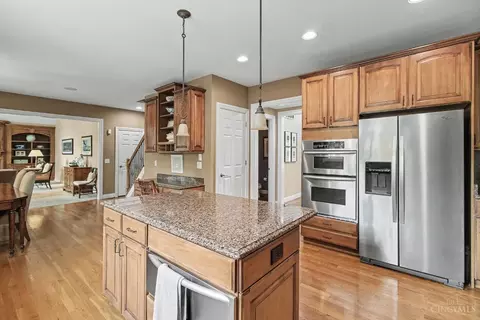 Kitchen - 6311 Mercers Pointe Dr, Cincinnati, OH 45244 photo 4 of 4