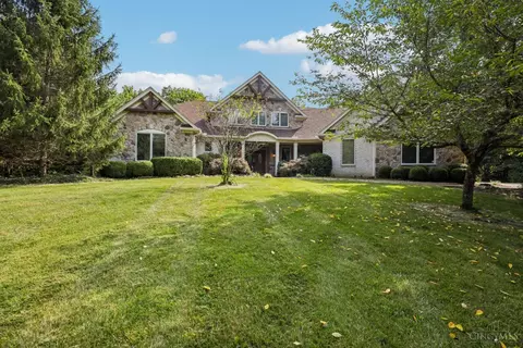 1100 Bridle Ridge Ln, New Richmond, OH 45157