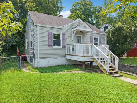 Exterior - 1742 Ashbrook Dr, Cincinnati, OH 45238 photo 2 of 8