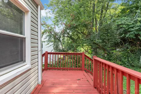 Exterior - 1742 Ashbrook Dr, Cincinnati, OH 45238 photo 7 of 8